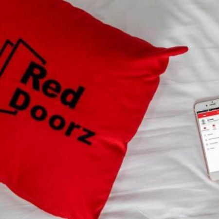 Reddoorz Plus Syariah @ Jalan Sriwijaya Medan Ngoại thất bức ảnh