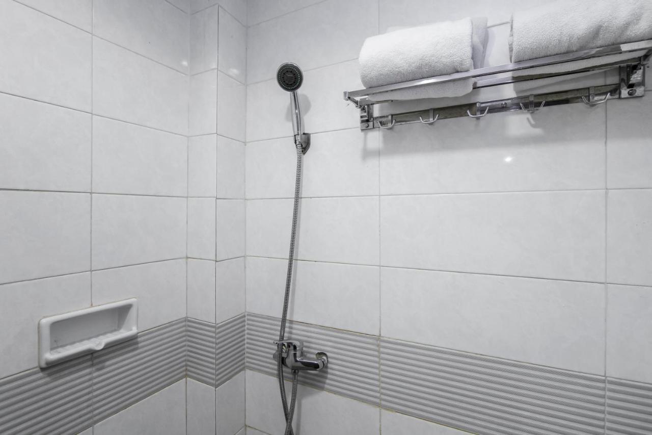 Reddoorz Plus Syariah @ Jalan Sriwijaya Medan Ngoại thất bức ảnh