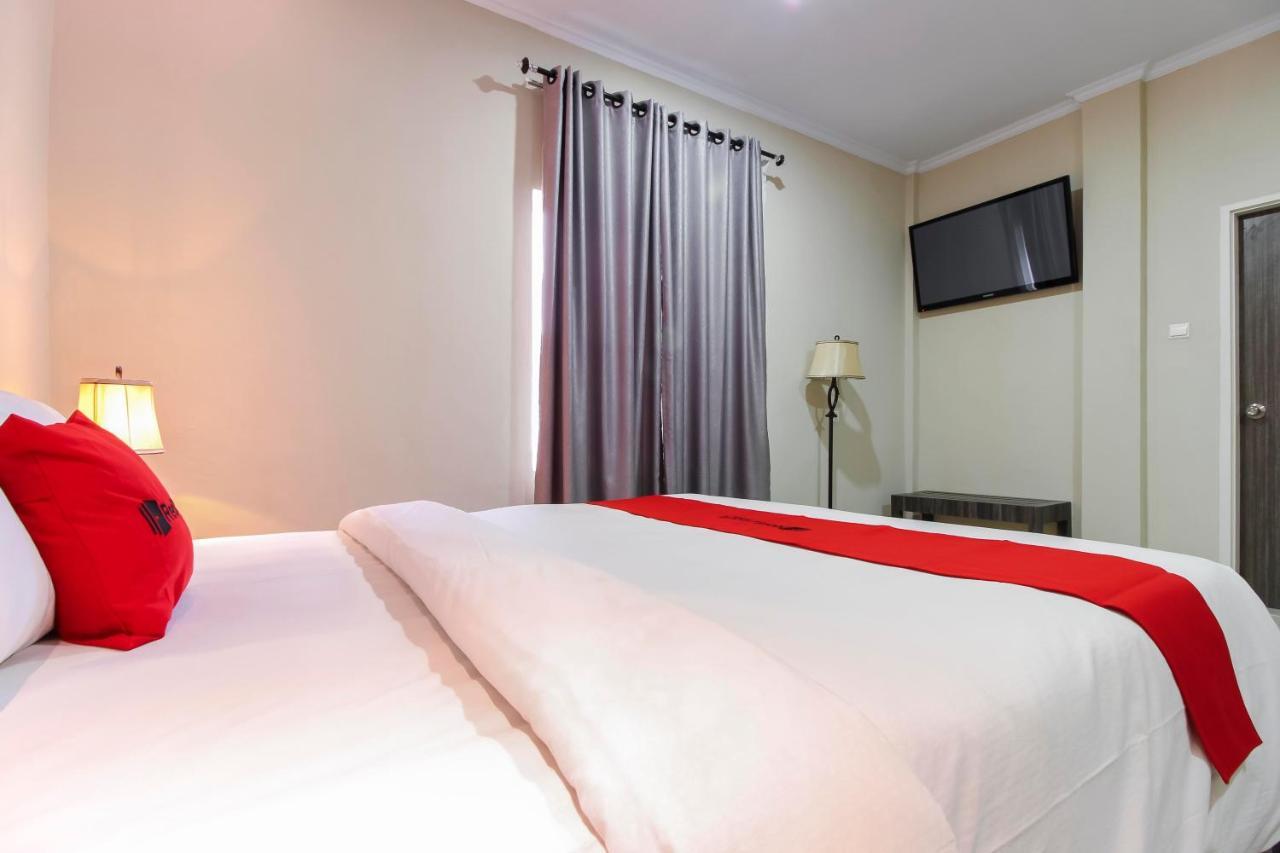 Reddoorz Plus Syariah @ Jalan Sriwijaya Medan Ngoại thất bức ảnh