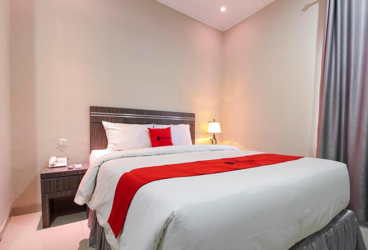 Reddoorz Plus Syariah @ Jalan Sriwijaya Medan Ngoại thất bức ảnh