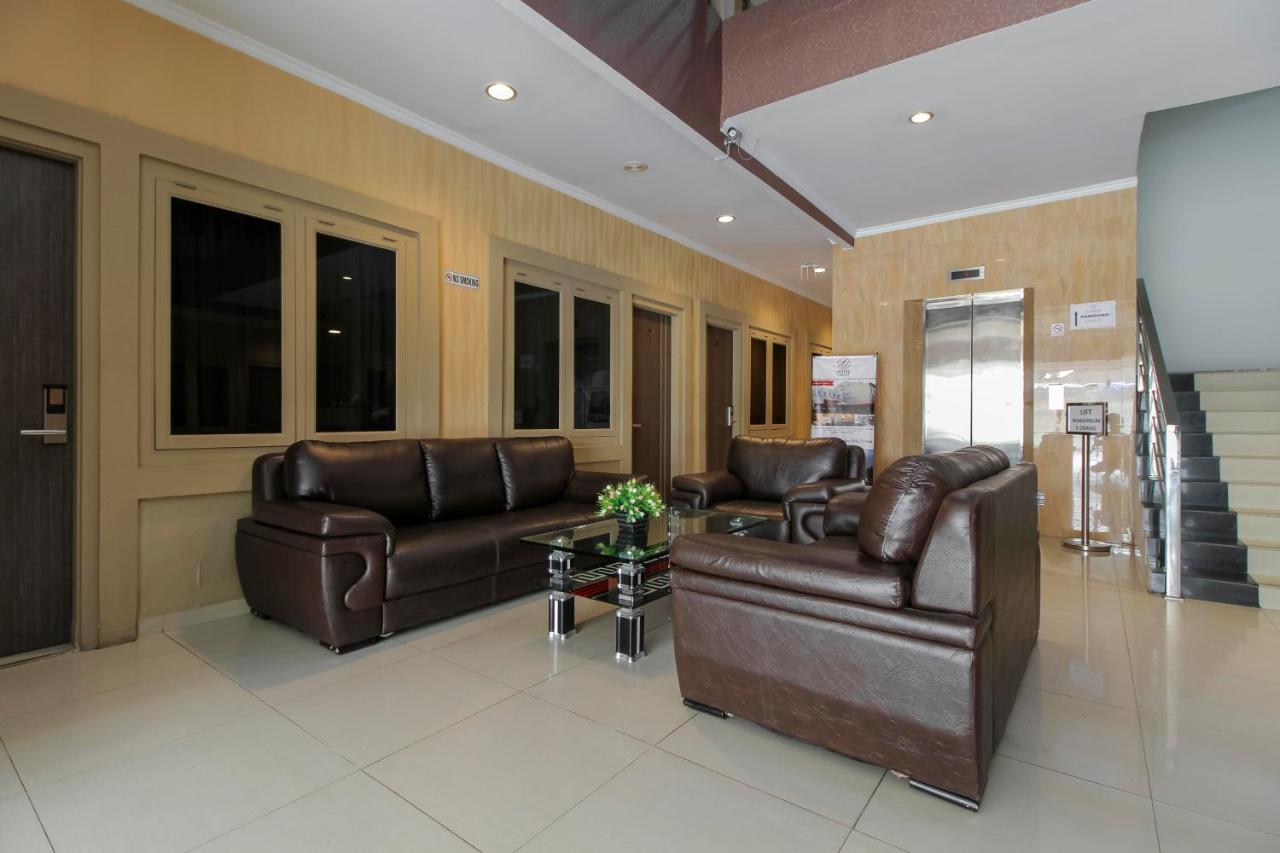 Reddoorz Plus Syariah @ Jalan Sriwijaya Medan Ngoại thất bức ảnh