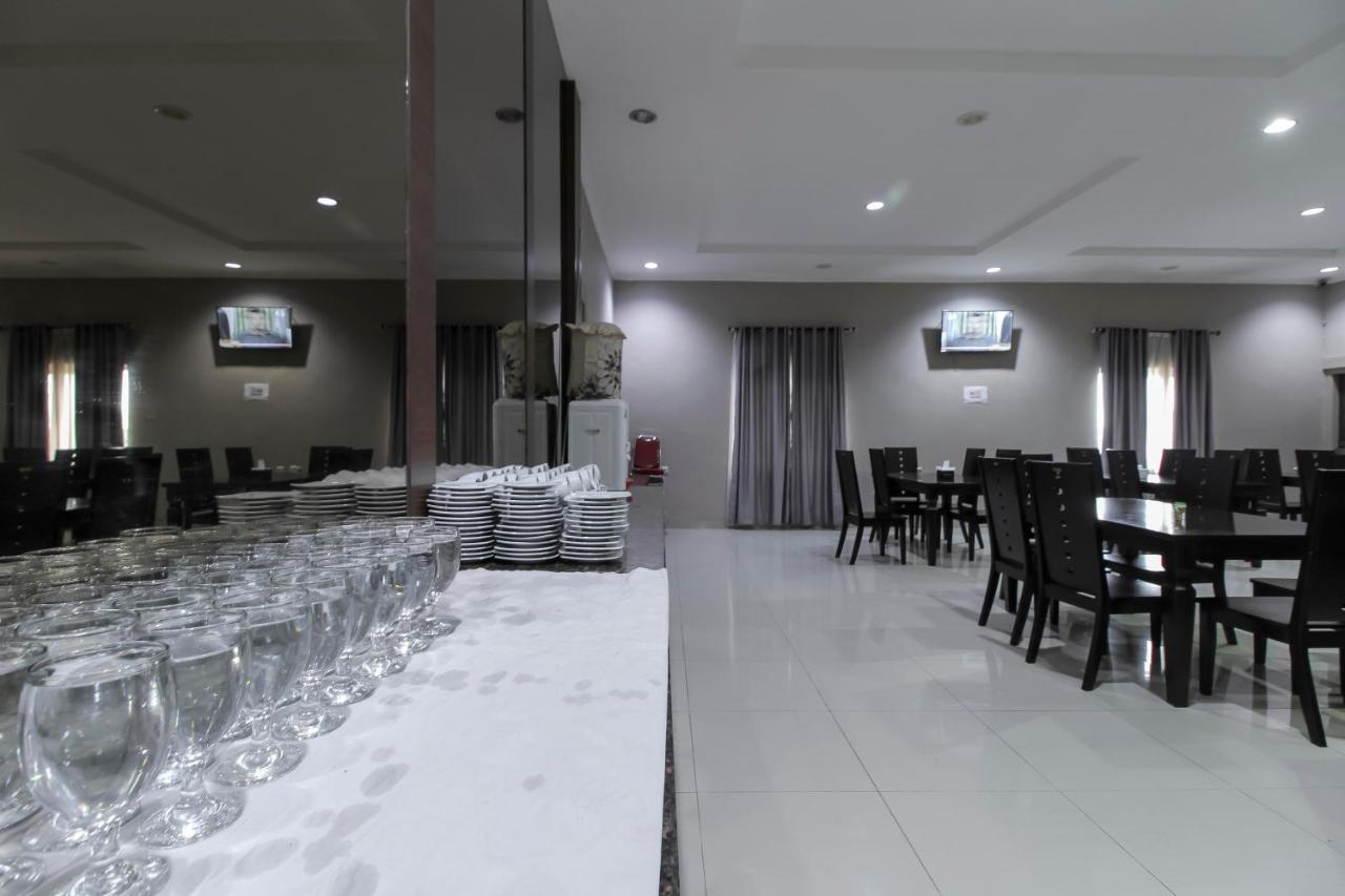 Reddoorz Plus Syariah @ Jalan Sriwijaya Medan Ngoại thất bức ảnh