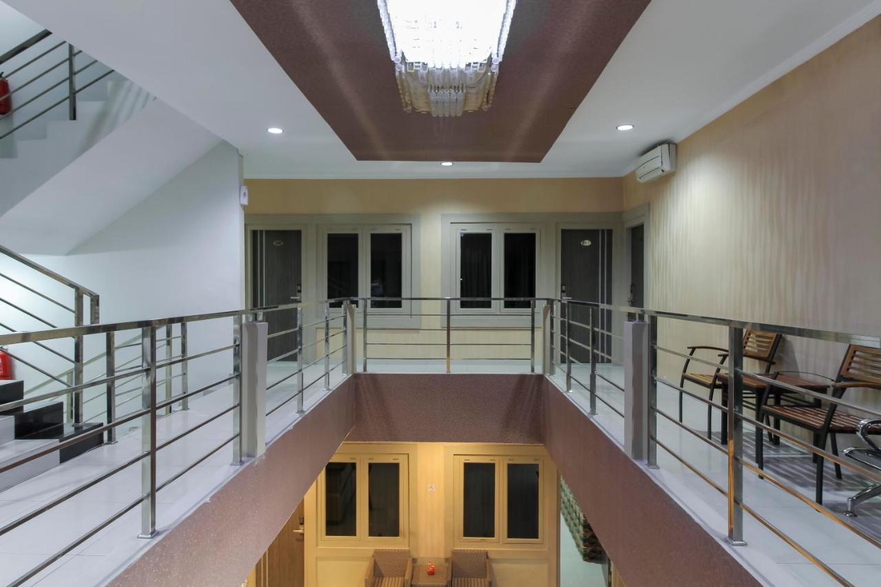 Reddoorz Plus Syariah @ Jalan Sriwijaya Medan Ngoại thất bức ảnh