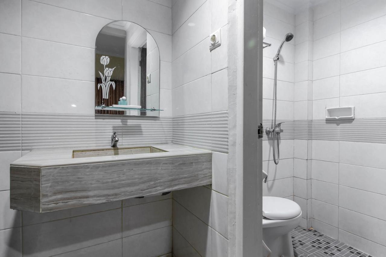 Reddoorz Plus Syariah @ Jalan Sriwijaya Medan Ngoại thất bức ảnh