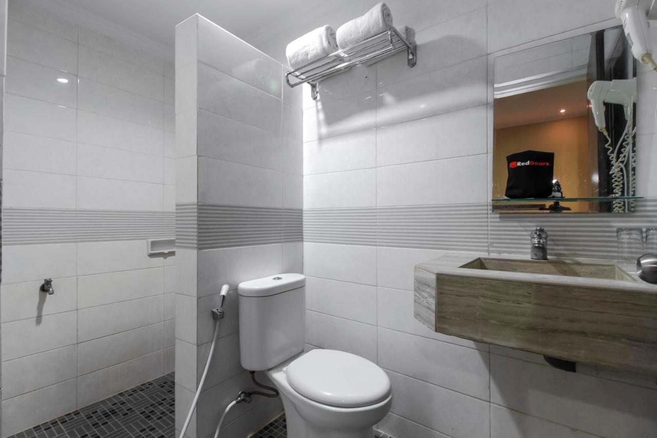 Reddoorz Plus Syariah @ Jalan Sriwijaya Medan Ngoại thất bức ảnh