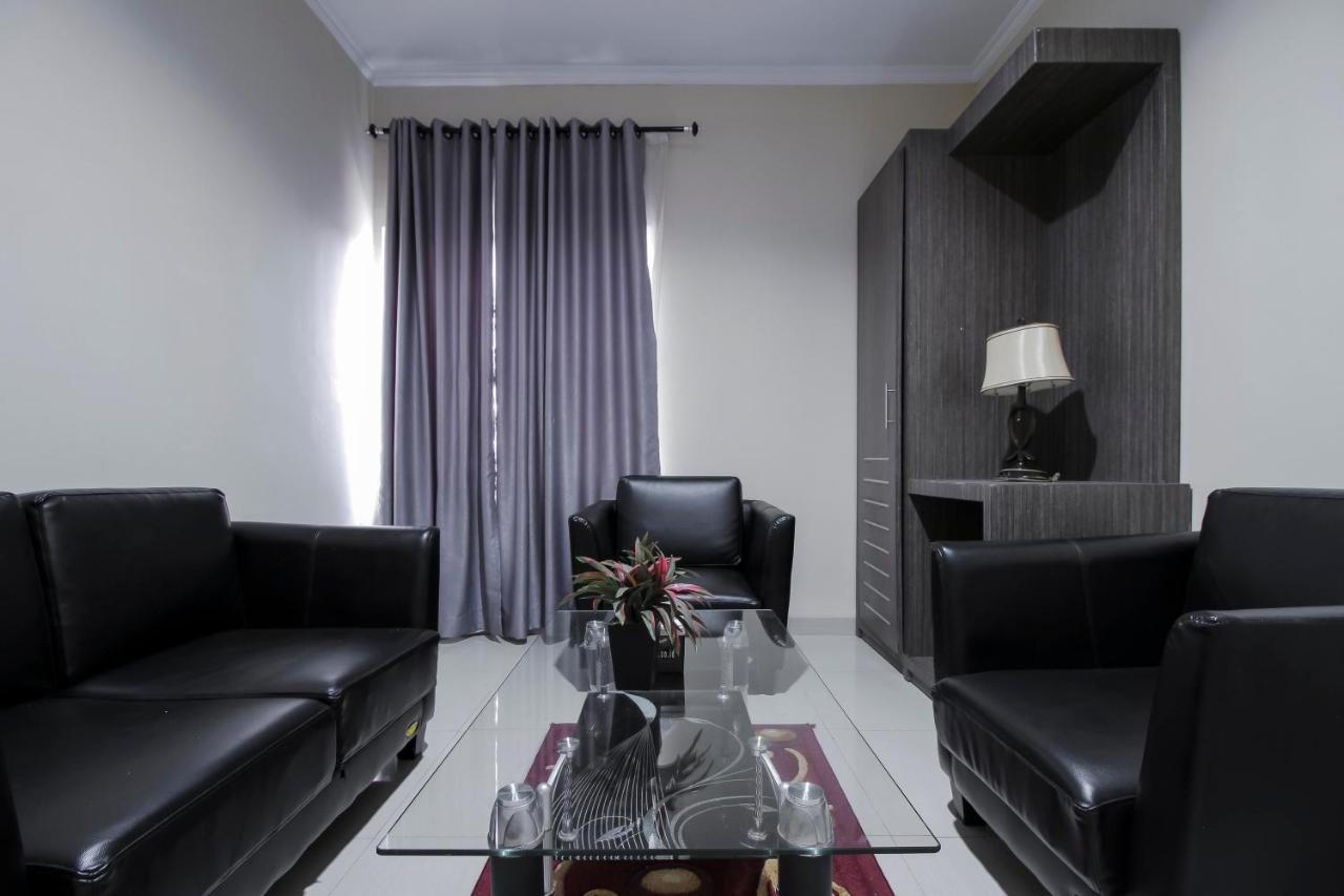 Reddoorz Plus Syariah @ Jalan Sriwijaya Medan Ngoại thất bức ảnh